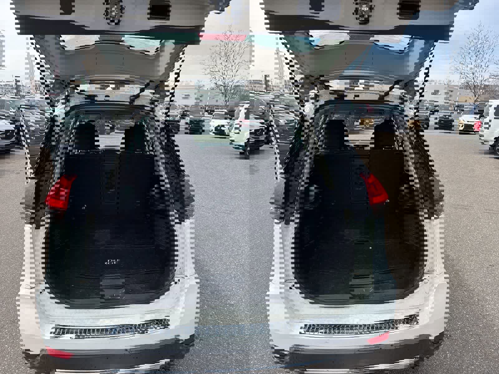 Used 2018 Nissan Rogue S image 21