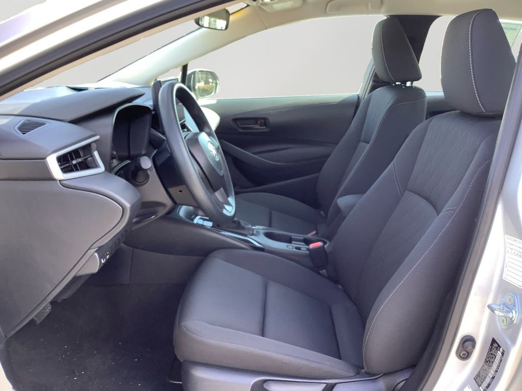 Used 2025 Toyota Corolla LE image 12