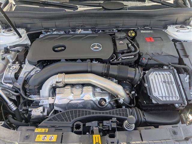 Used 2024 Mercedes-Benz GLB 250 image 23