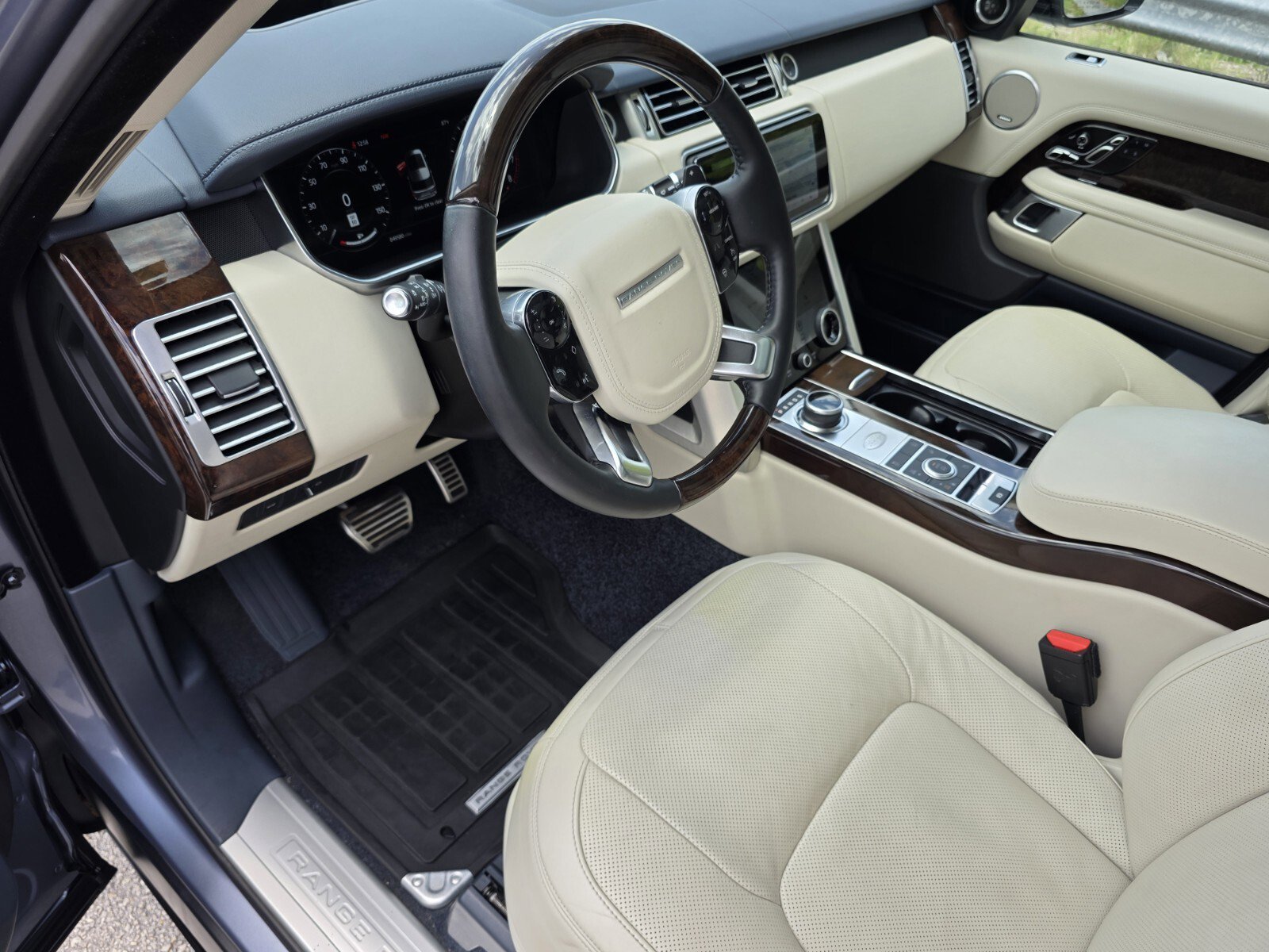 Used 2021 Land Rover Range Rover Westminster Edition image 12