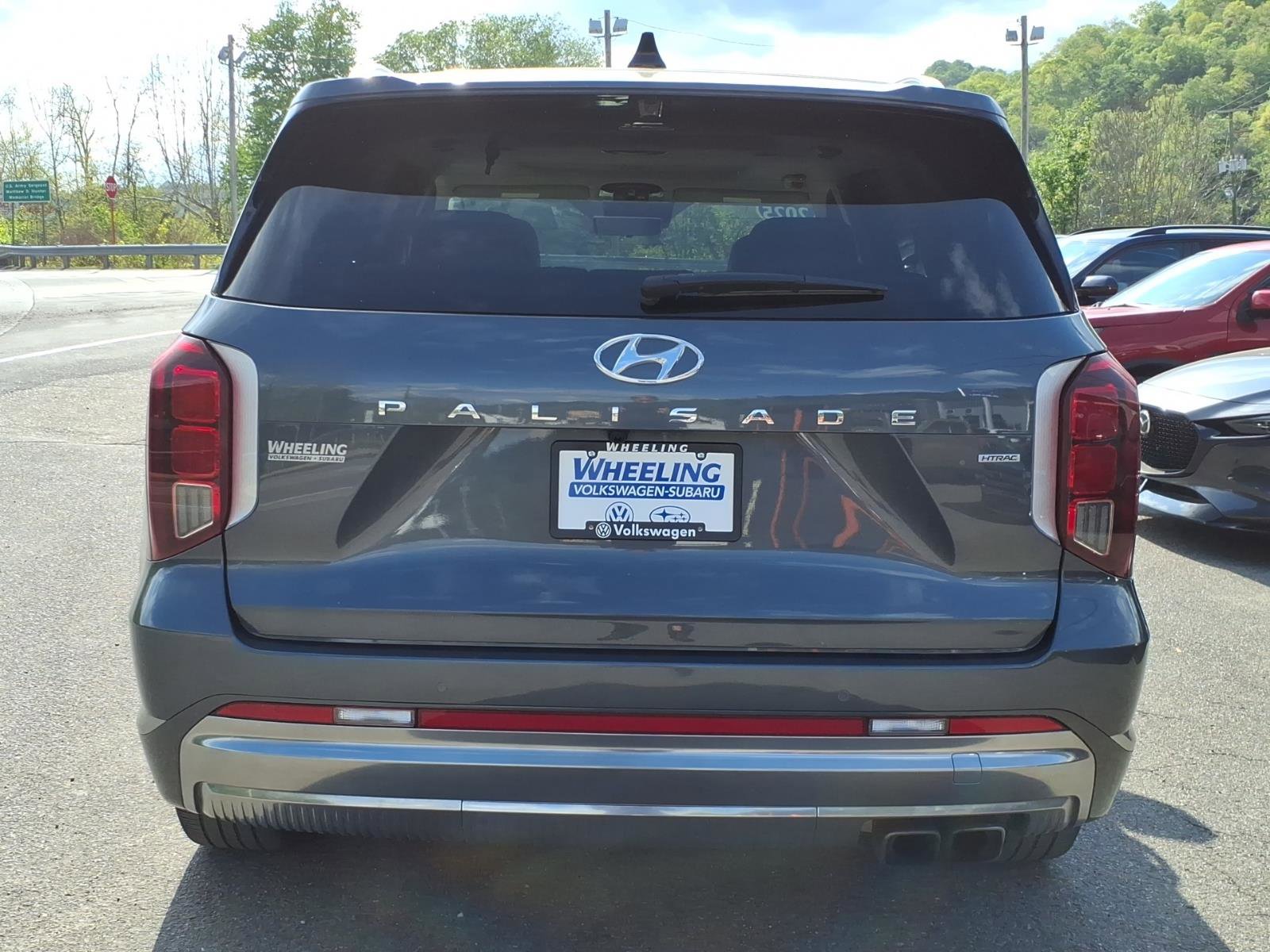 Used 2025 Hyundai Palisade Calligraphy AWD/4WD image 3