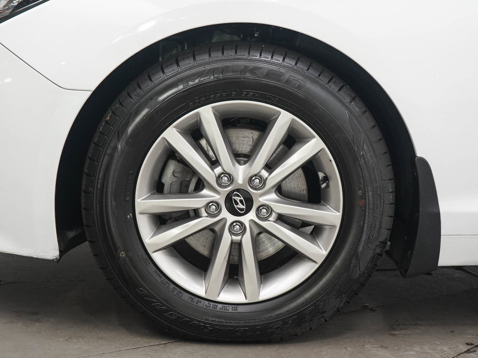 Used 2015 Hyundai Sonata SE w/ Option Group 09 FWD image 28