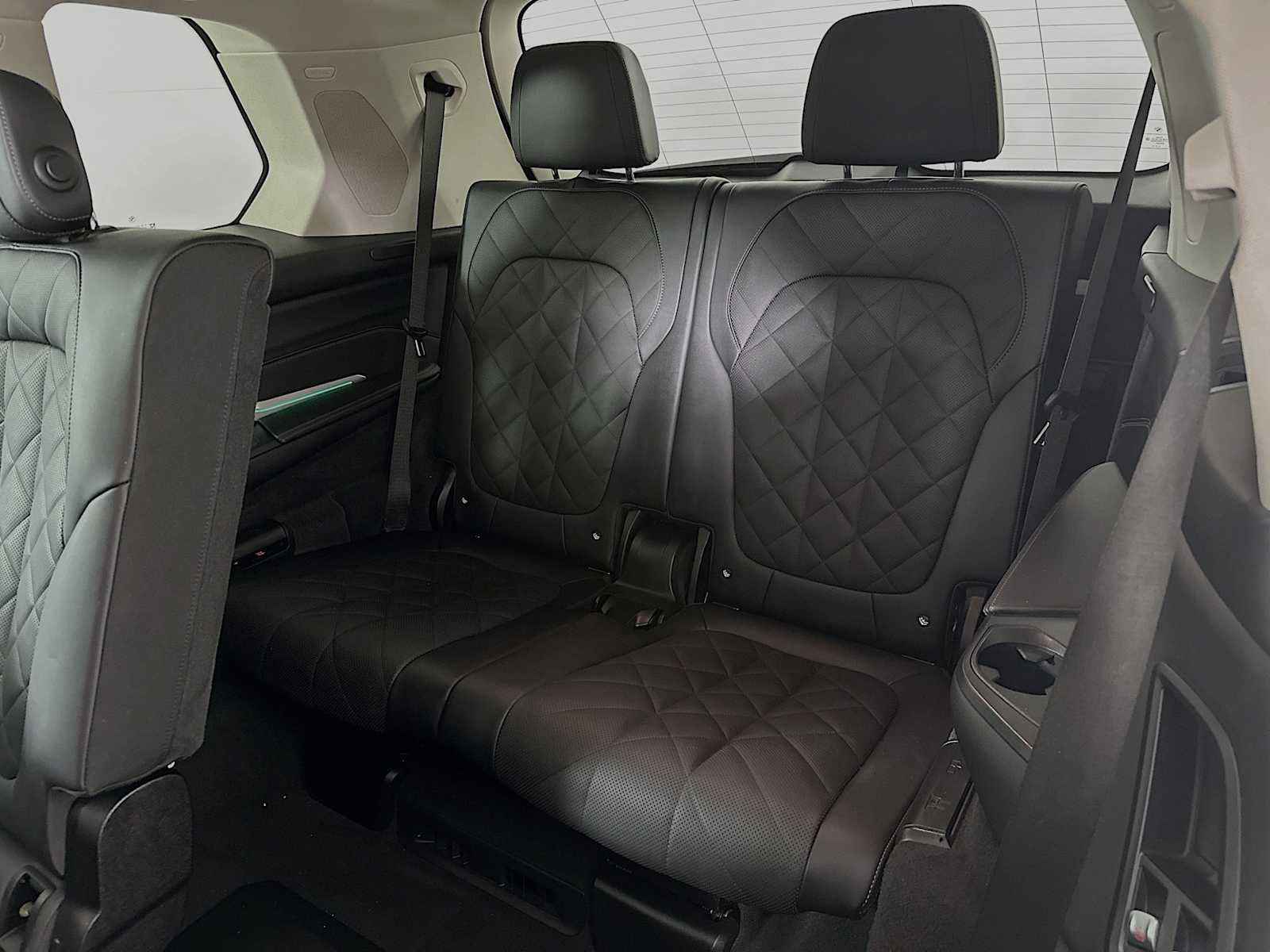 Used 2024 BMW X7 xDrive40i w/ Premium Package image 26