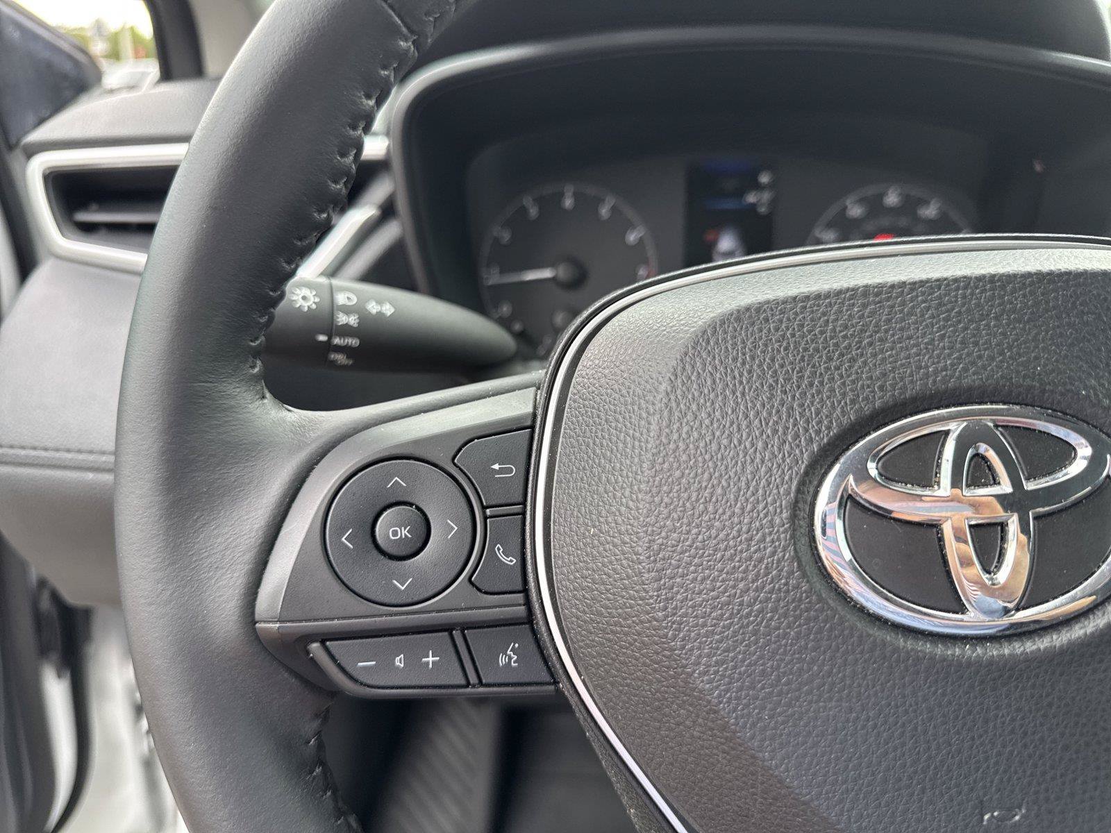 Used 2024 Toyota Corolla Cross LE FWD image 16