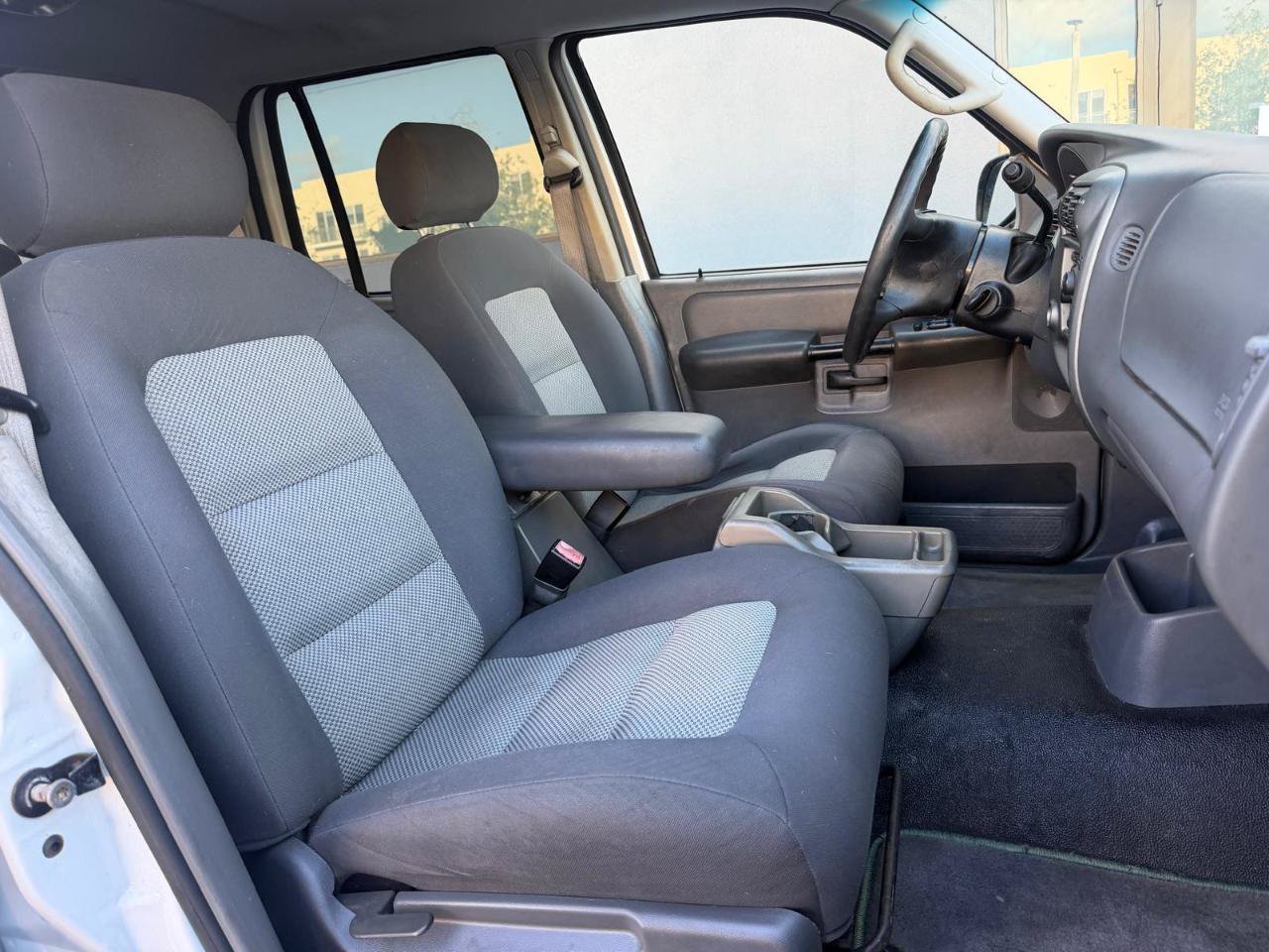 Used 2005 Ford Explorer Sport Trac XLT RWD image 14
