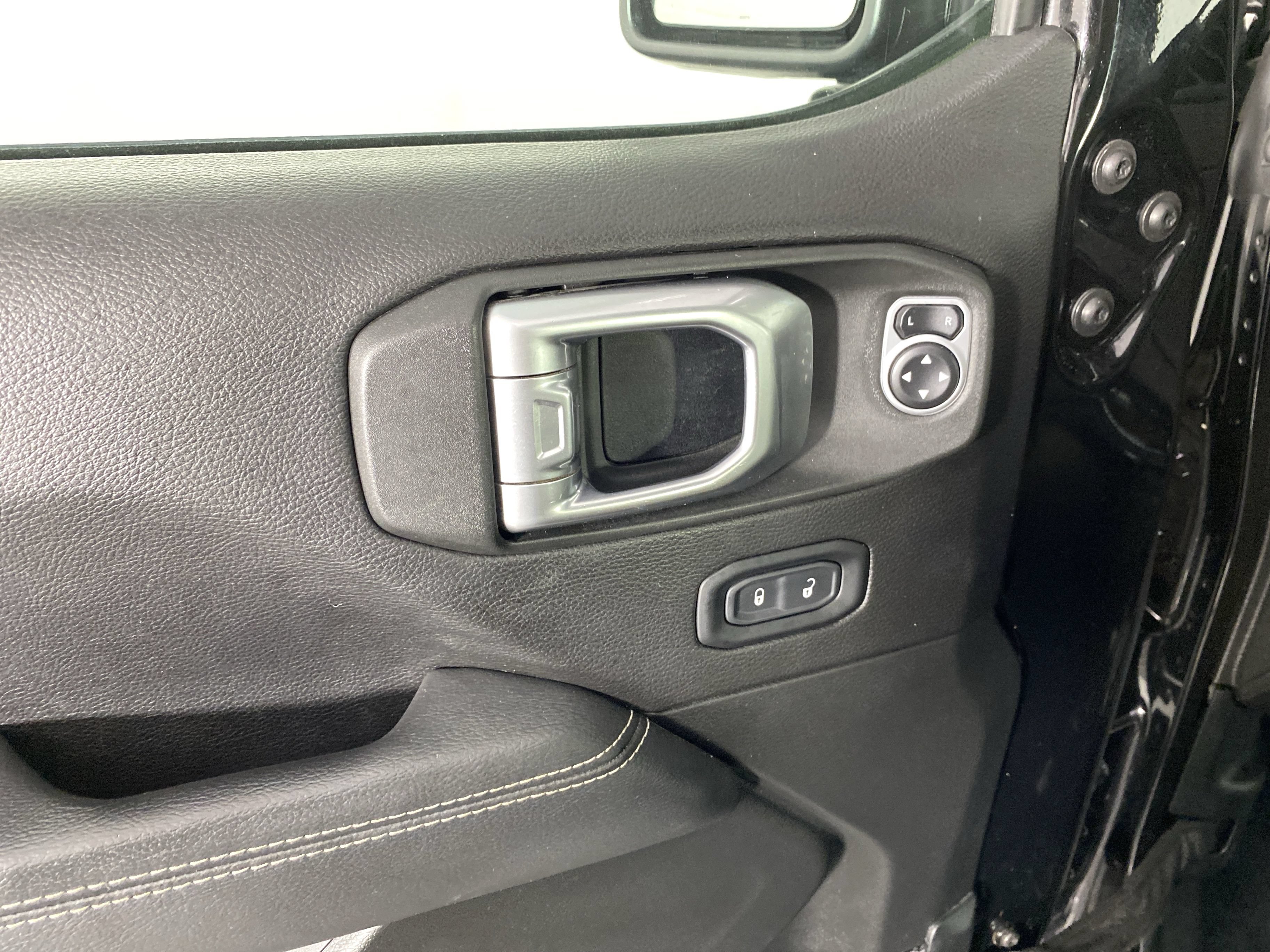 Used 2020 Jeep Gladiator Rubicon AWD/4WD image 14