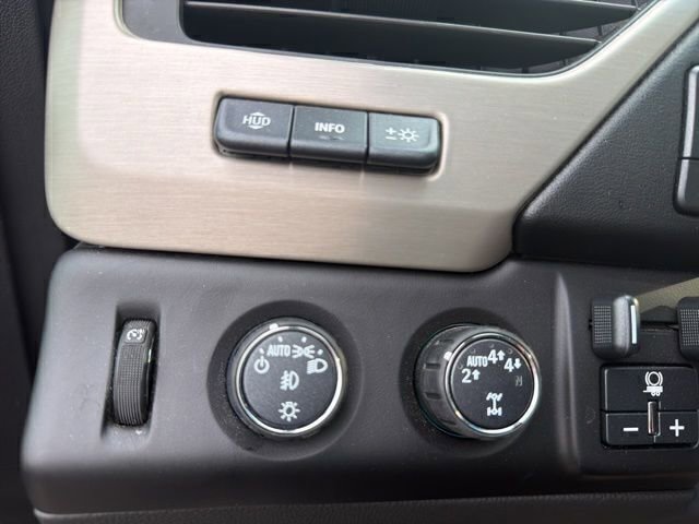 Used 2020 GMC Yukon Denali w/ Open Road Package AWD/4WD image 11