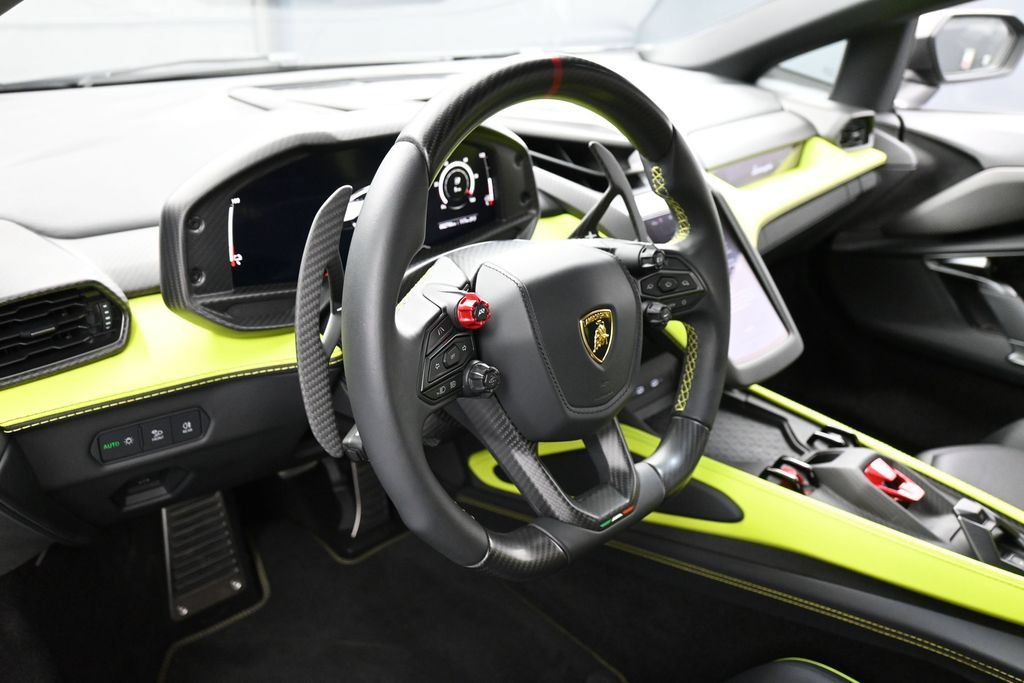 Used 2024 Lamborghini Revuelto AWD/4WD image 16