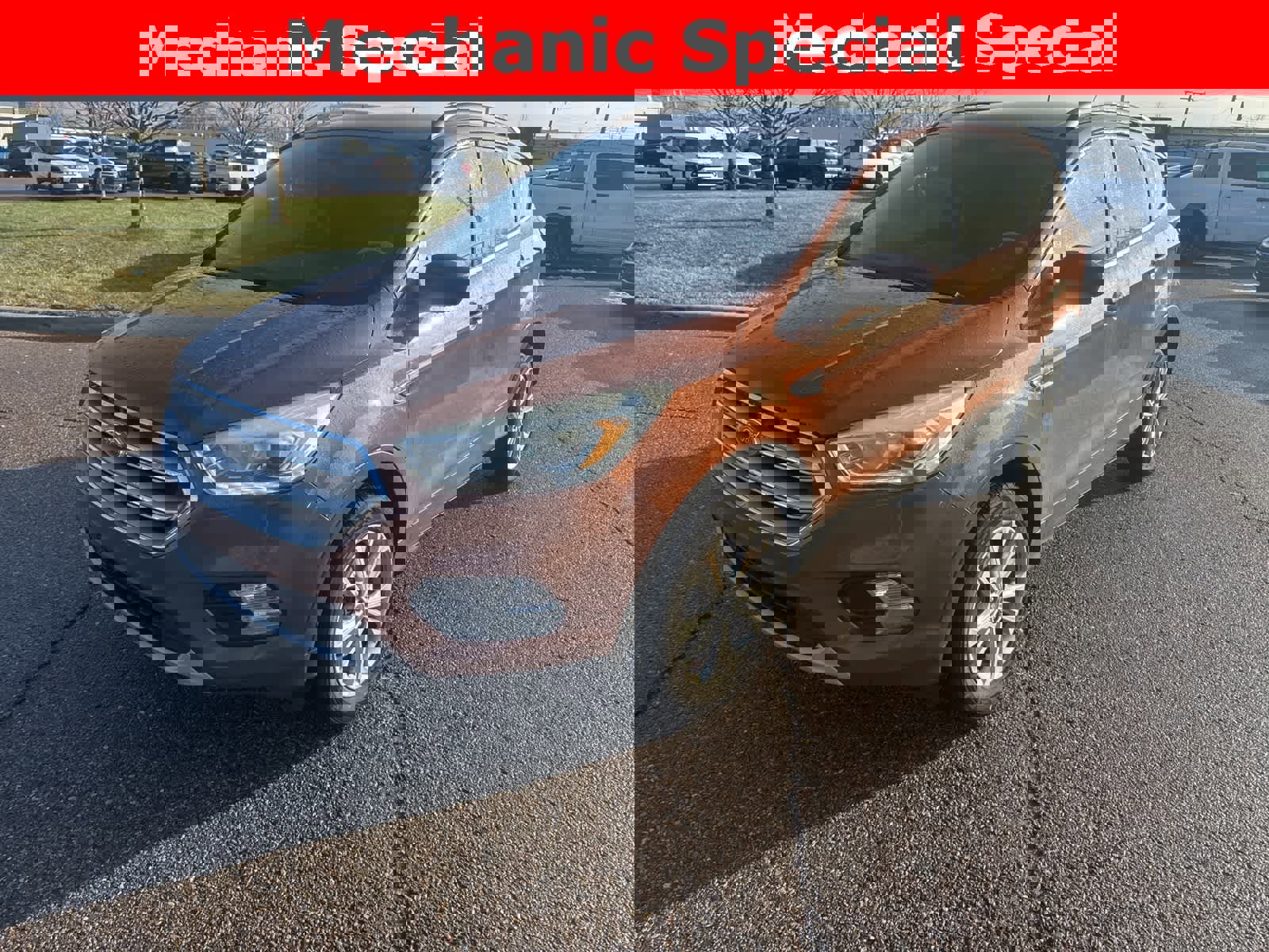 Used 2017 Ford Escape SE w/ Equipment Group 201A image 1