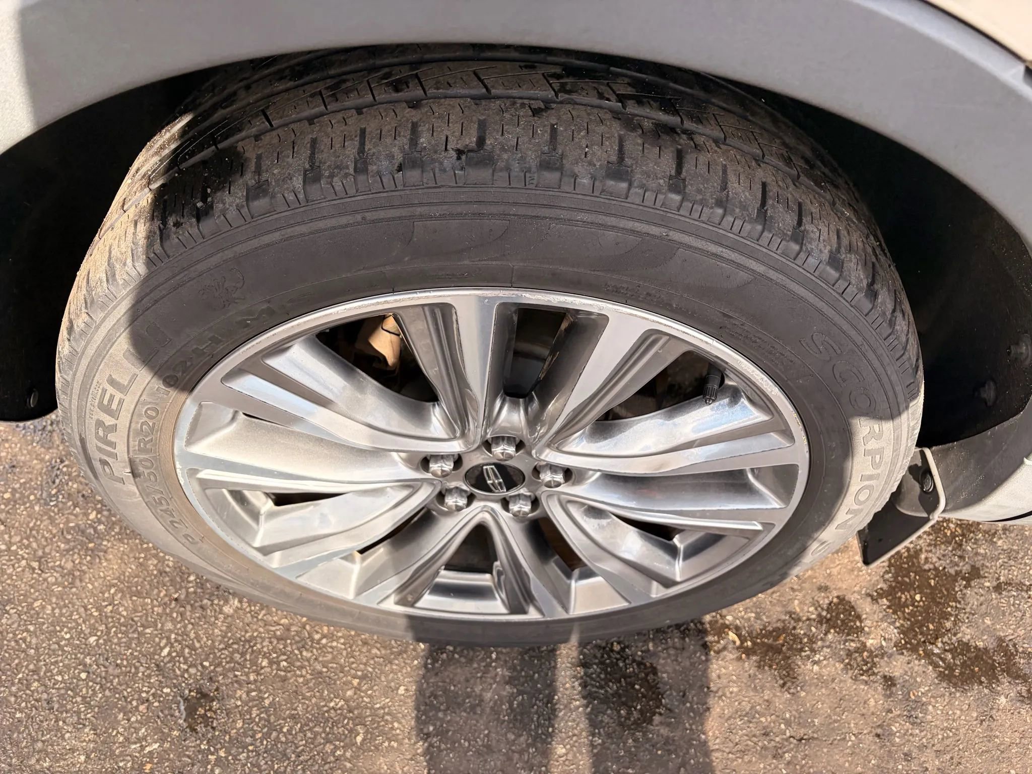 Used 2017 Lincoln MKX Reserve w/ Lincoln MKX Climate Package image 94