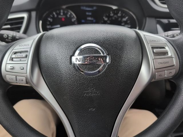 Used 2016 Nissan Rogue SV image 25