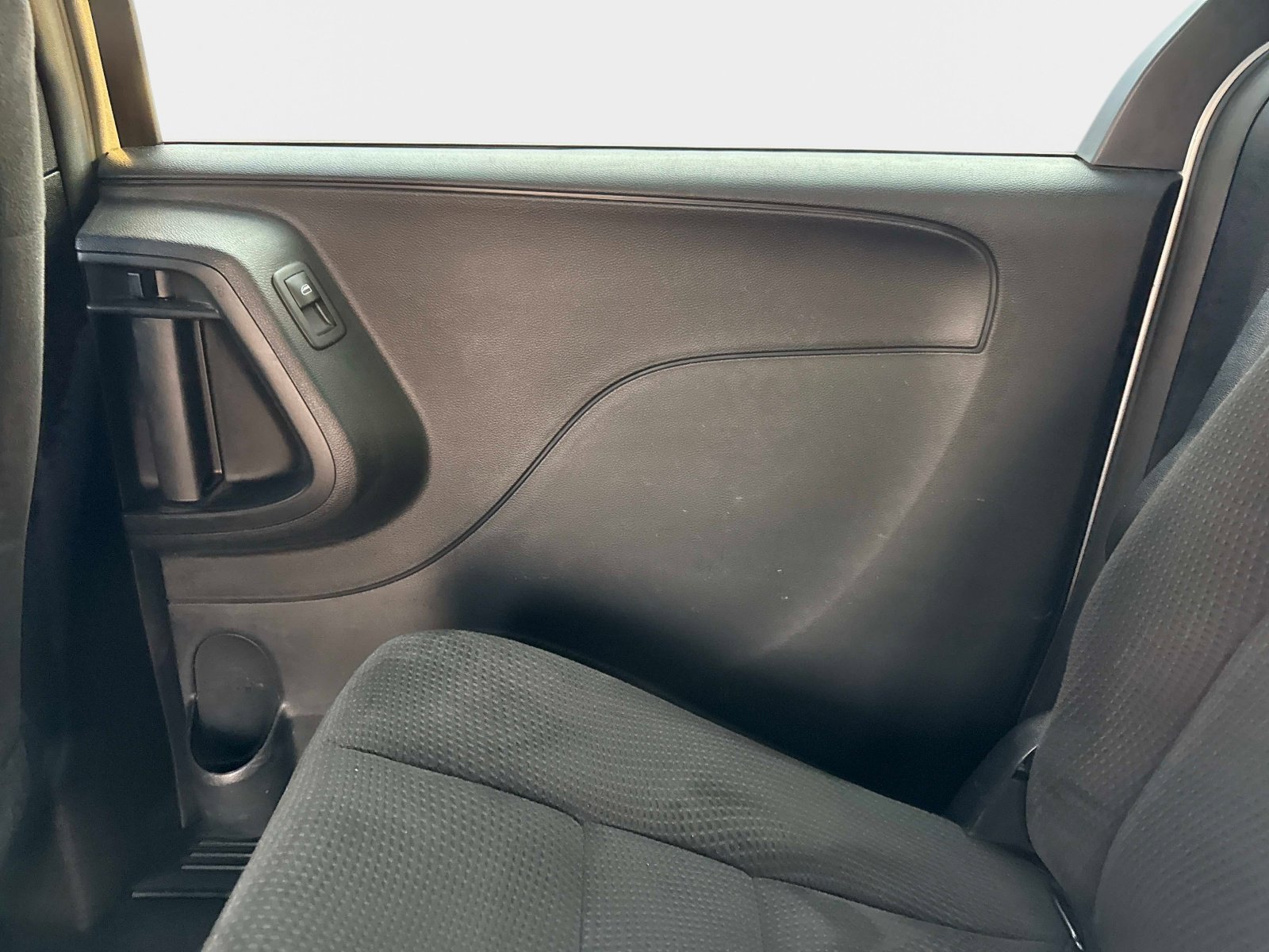 Used 2017 Dodge Grand Caravan SE image 14