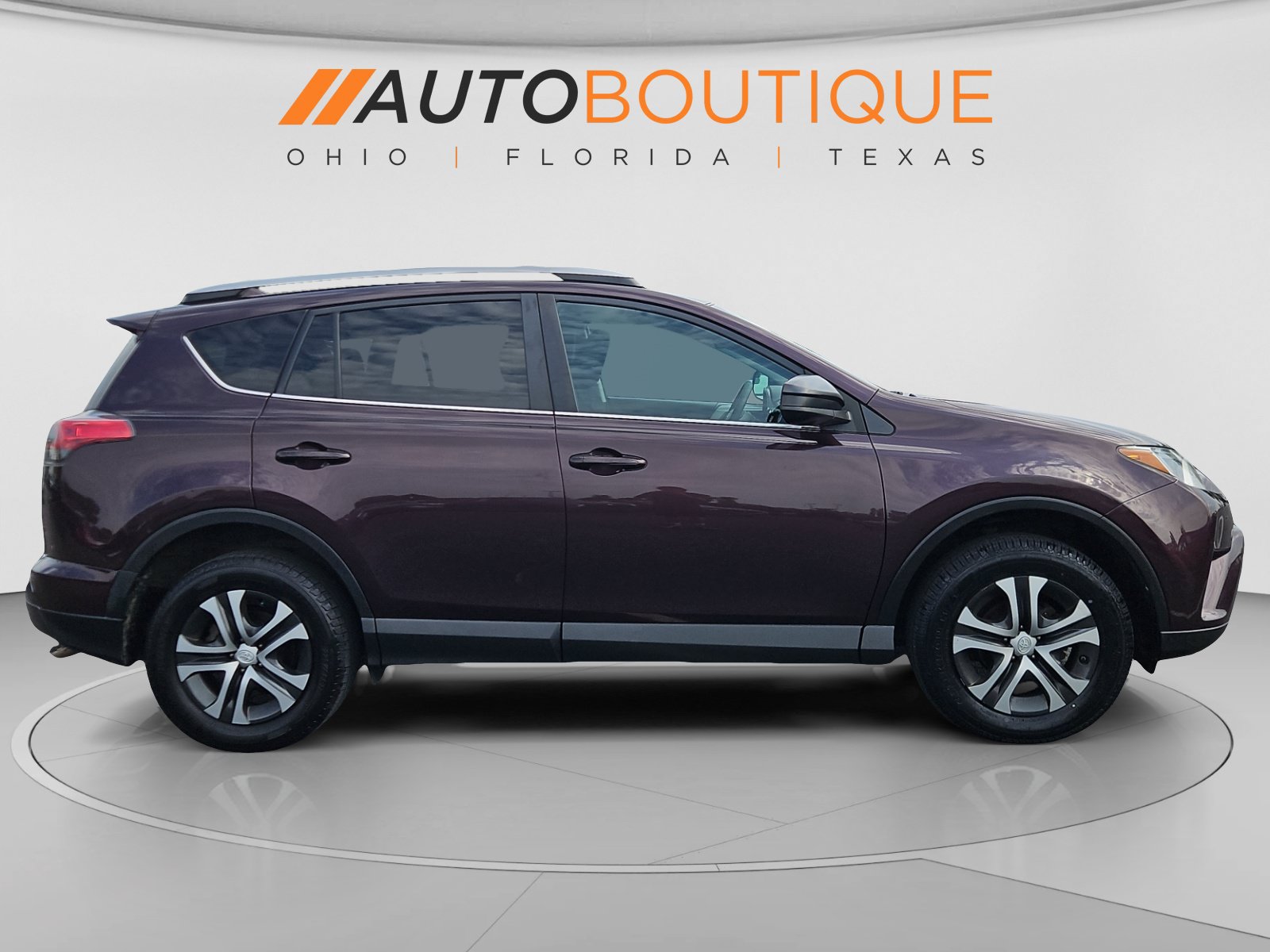 Used 2017 Toyota RAV4 LE w/ Carpet Mat Package AWD/4WD image 4