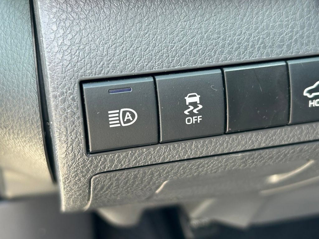 Used 2024 Toyota Camry LE FWD image 22