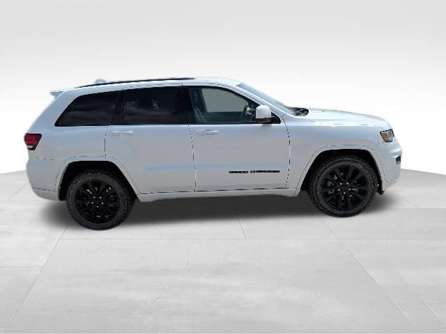 Used 2019 Jeep Grand Cherokee Altitude AWD/4WD image 2