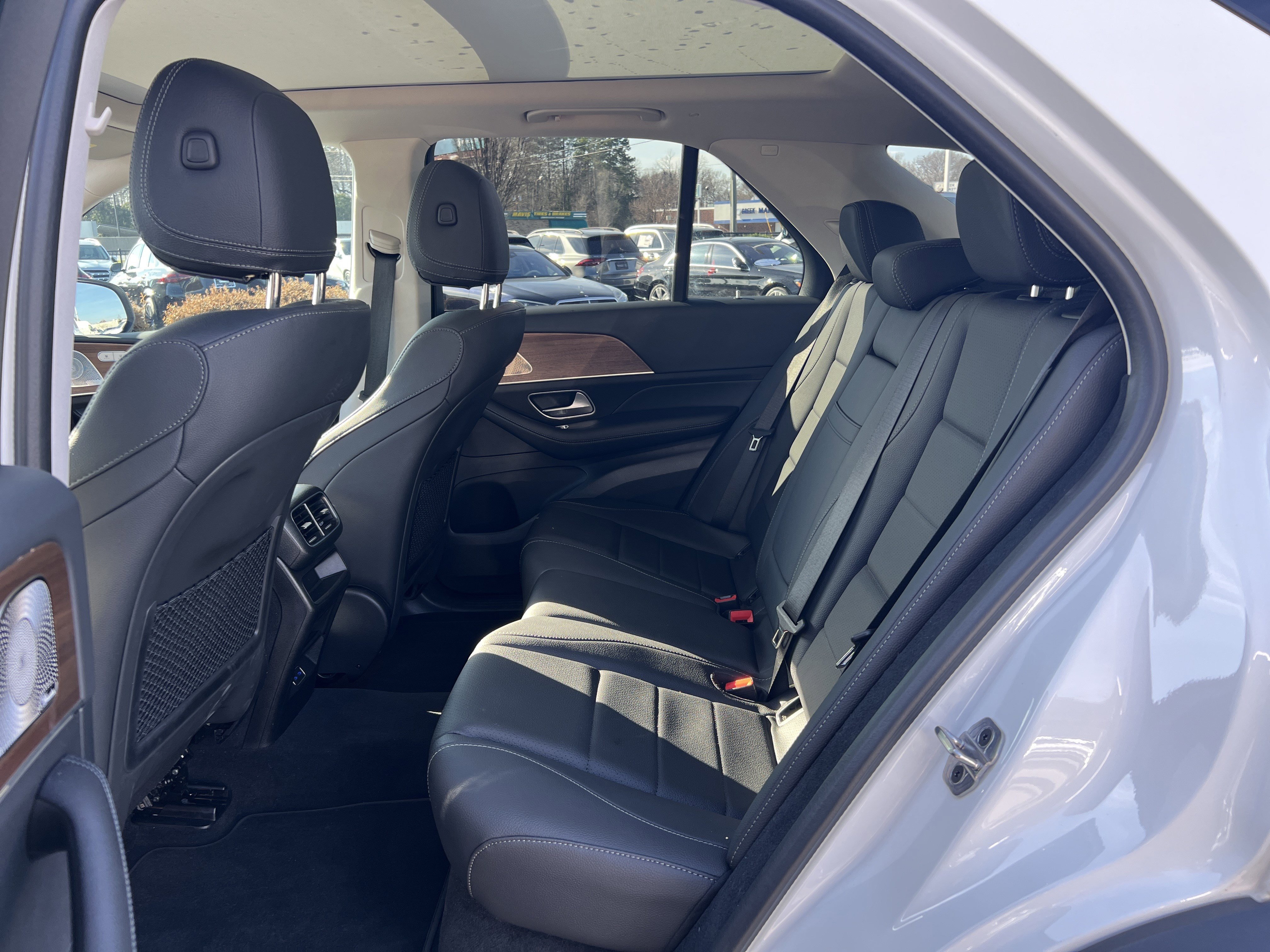 Used 2025 Mercedes-Benz GLE 350 4MATIC image 33