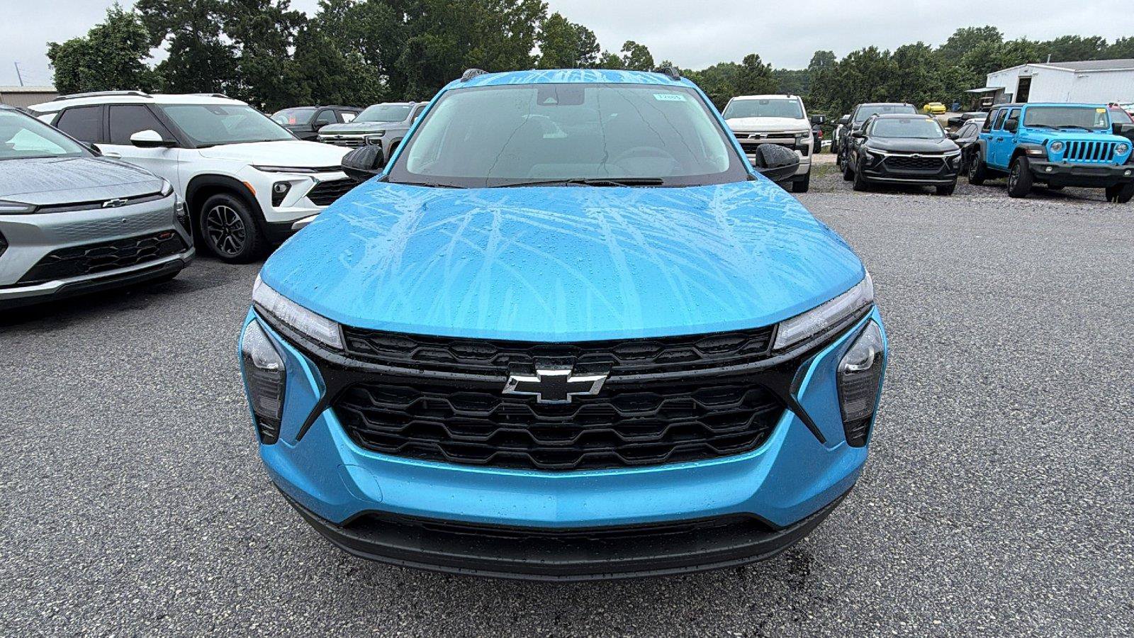 New 2026 Chevrolet Trax LT w/ Driver Confidence Package FWD image 2