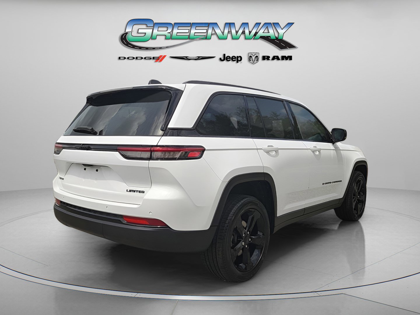 Used 2025 Jeep Grand Cherokee Limited w/ Black Appearance Package RWD image 3