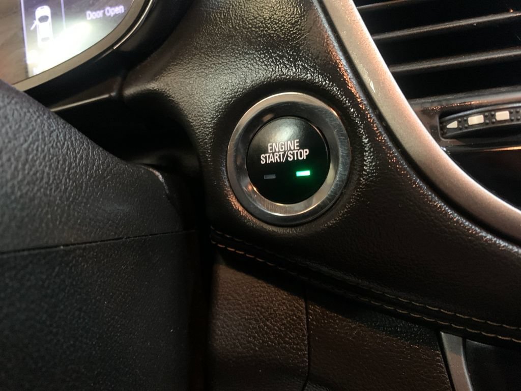Used 2021 Chevrolet Equinox LT FWD image 27