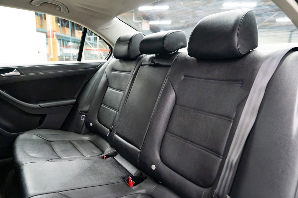 Used 2012 Volkswagen Jetta SE image 18