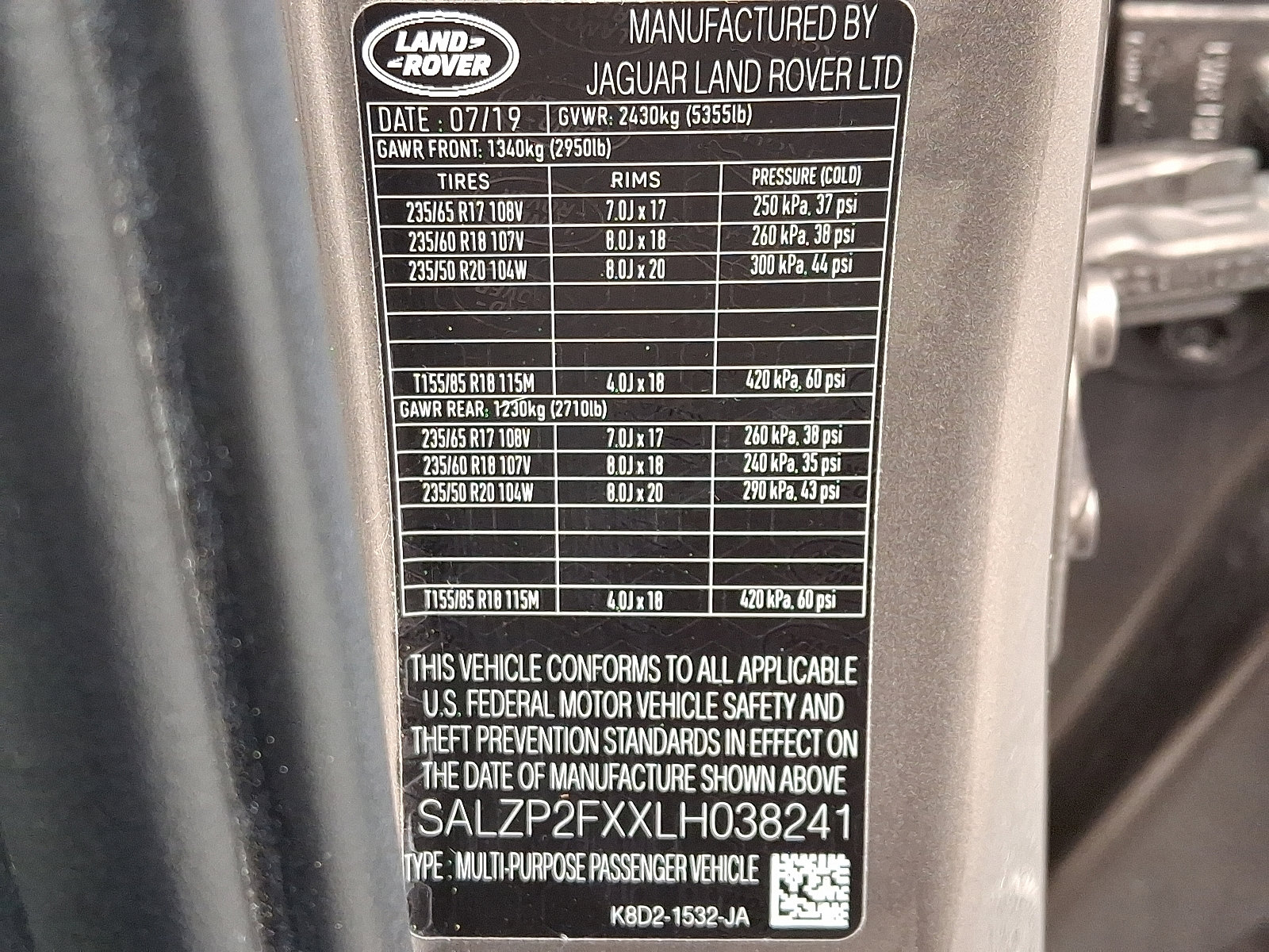 Used 2020 Land Rover Range Rover Evoque SE image 27