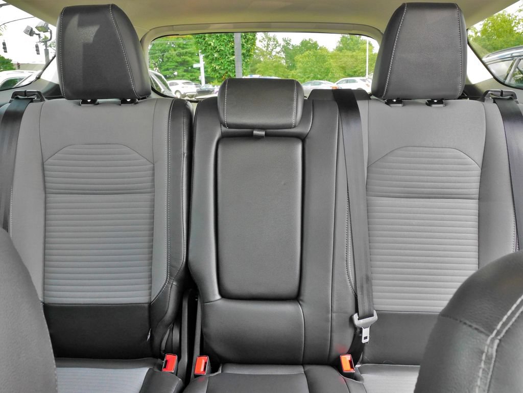 Used 2018 Ford Escape SE w/ SE Sport Appearance Package AWD/4WD image 31