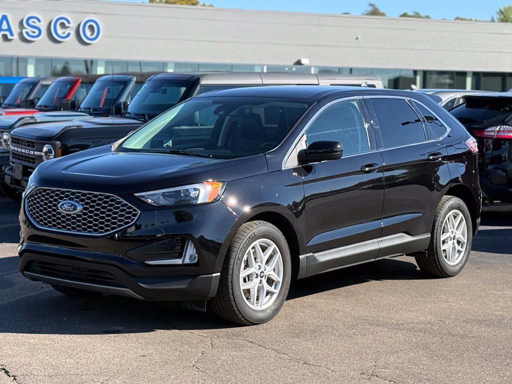 Used 2023 Ford Edge SEL w/ Convenience Package AWD/4WD image 32