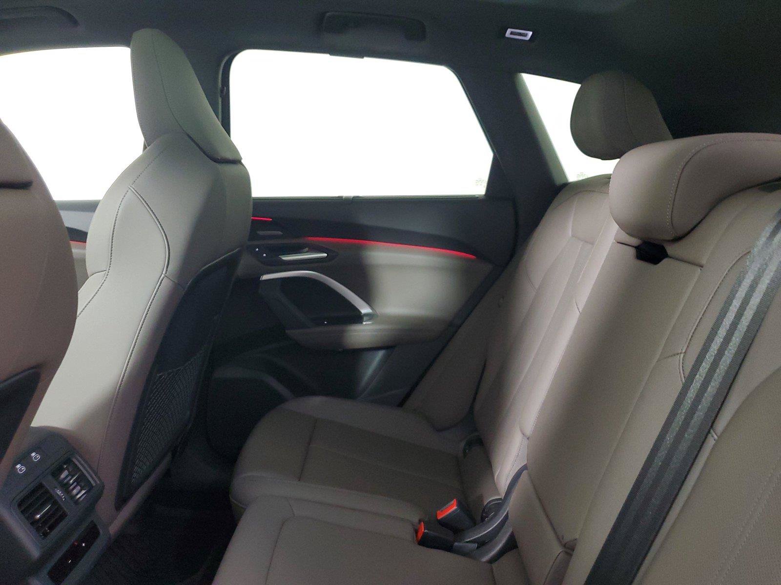 Used 2025 Audi Q5 Premium AWD/4WD image 12