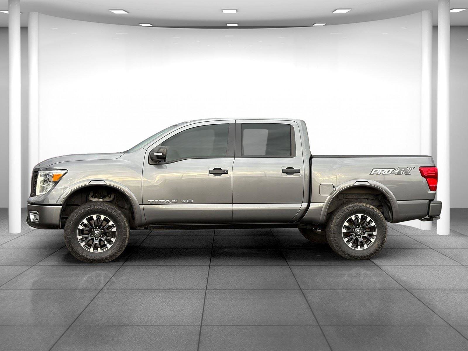 Used 2019 Nissan Titan PRO-4X image 4