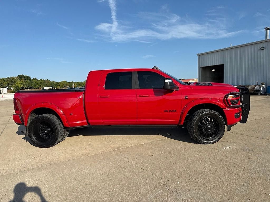 Used 2026 RAM 3500 Laramie AWD/4WD image 2
