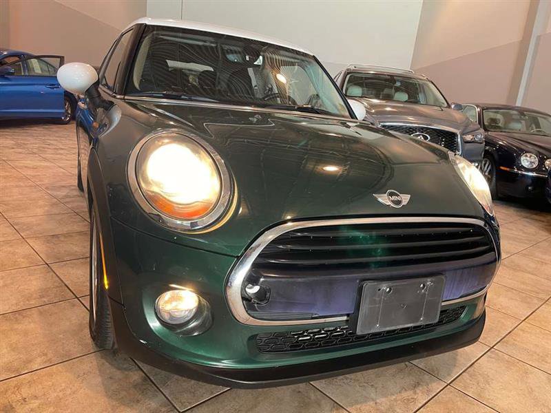 Used 2016 MINI Cooper 4-Door Hardtop image 36