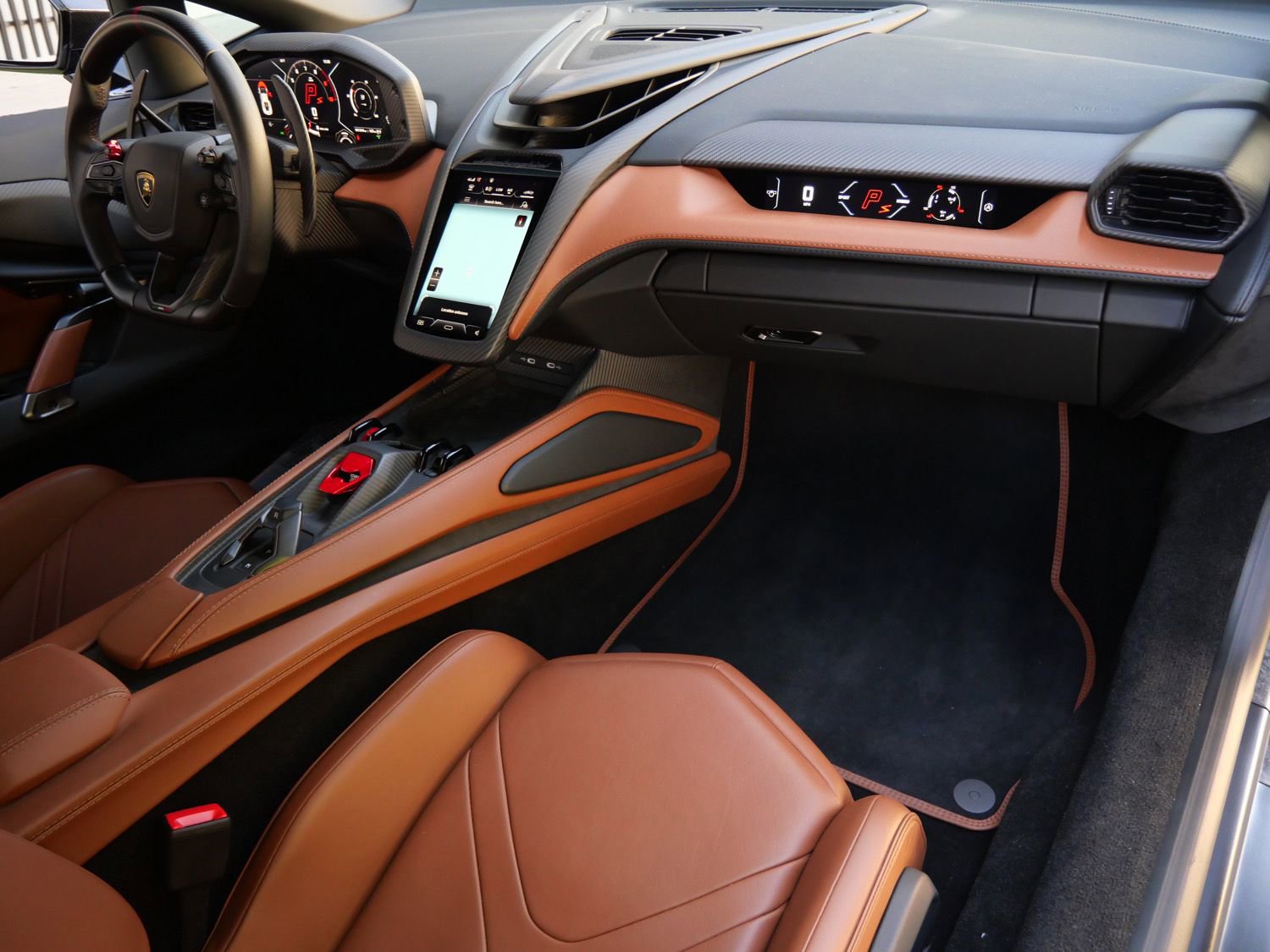 Used 2024 Lamborghini Revuelto AWD/4WD image 7