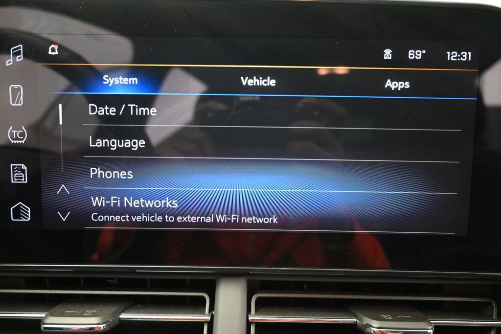 Used 2024 Chevrolet Trax ACTIV w/ Sunroof Package FWD image 29