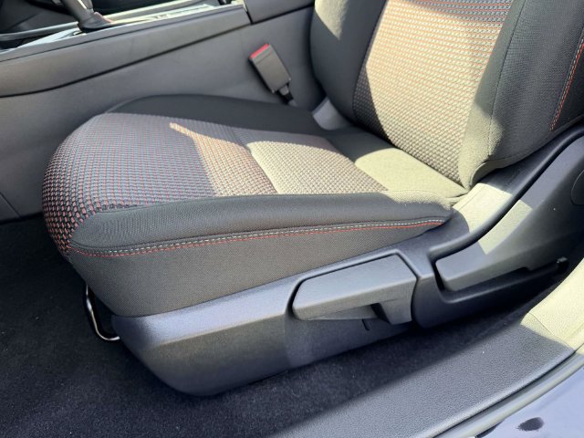 New 2027 Nissan Sentra SR w/ Floor Mat Package FWD image 15