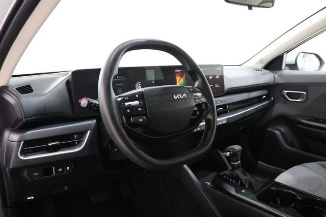 Used 2025 Kia K4 FWD image 15