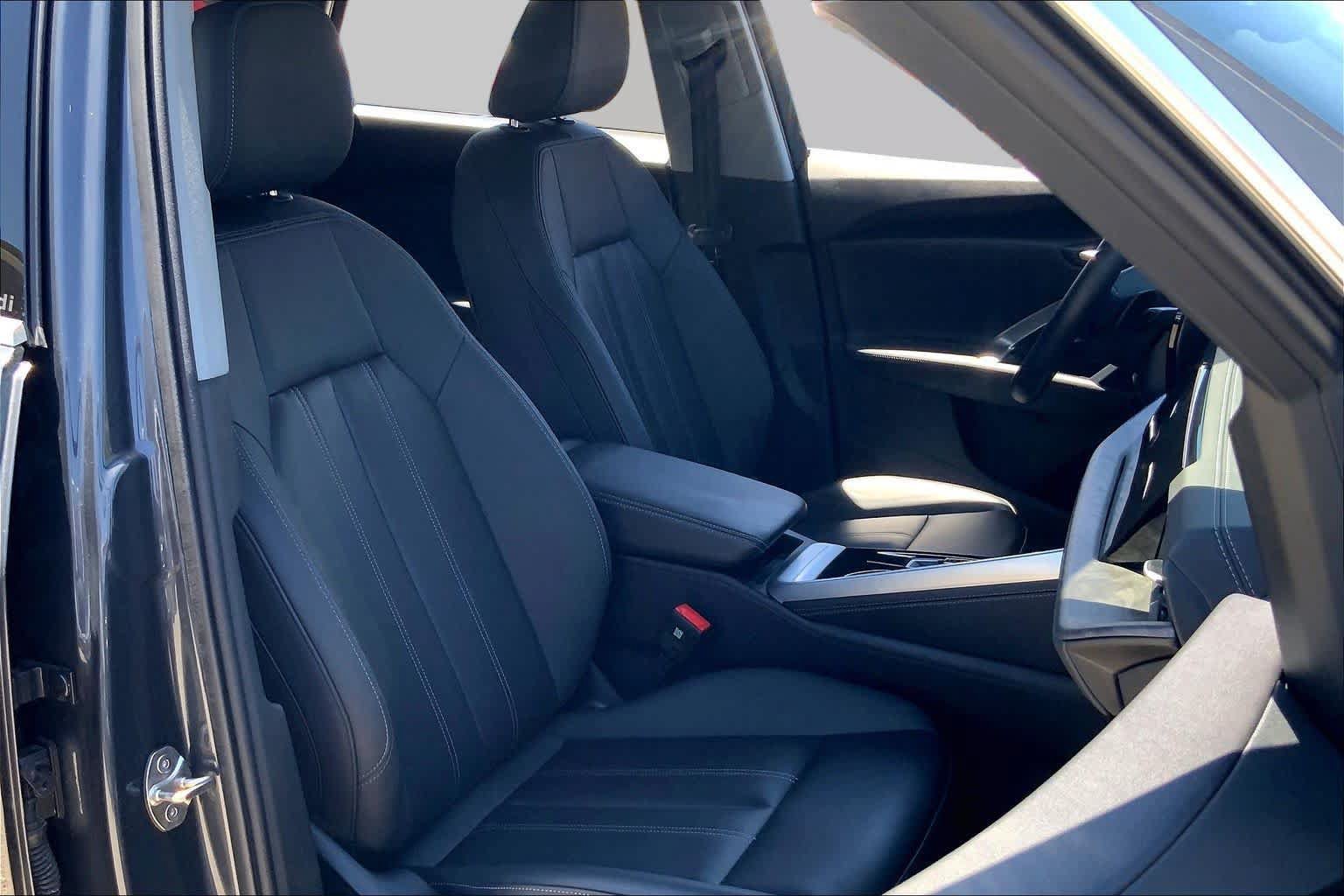 Used 2025 Audi Q5 Premium Plus w/ Premium Plus AWD/4WD image 9