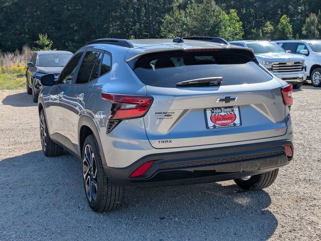 New 2026 Chevrolet Trax RS w/ Sunroof Package FWD image 4