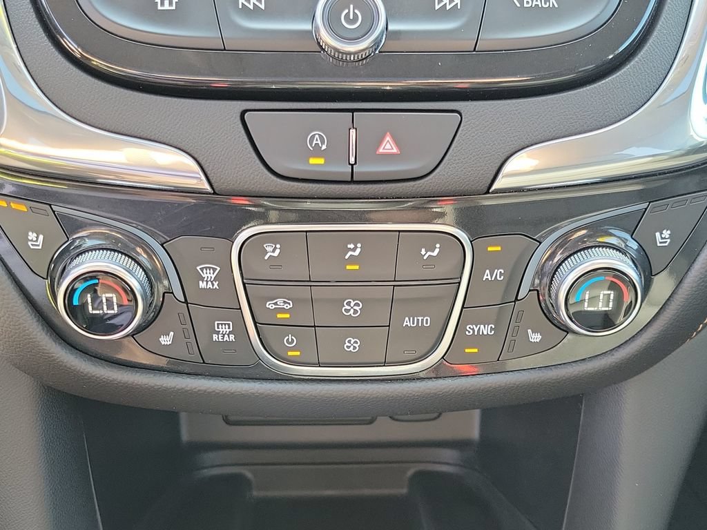 Used 2022 Chevrolet Equinox Premier AWD/4WD image 30
