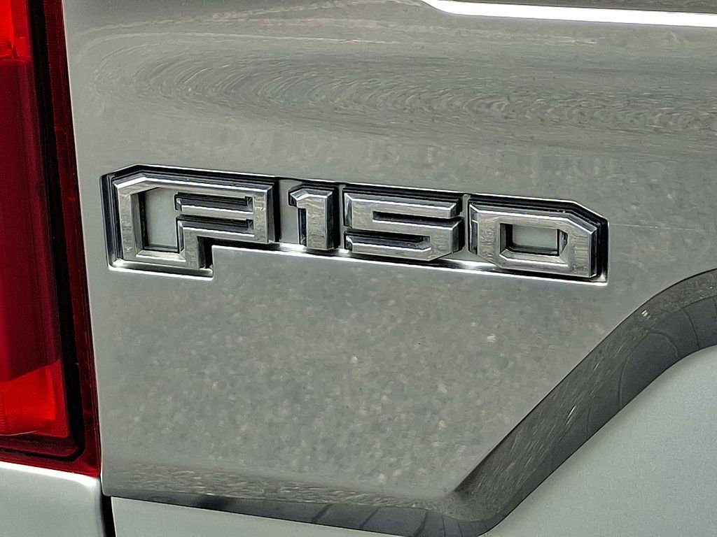 Used 2018 Ford F150 Platinum w/ Equipment Group 701A Luxury image 32
