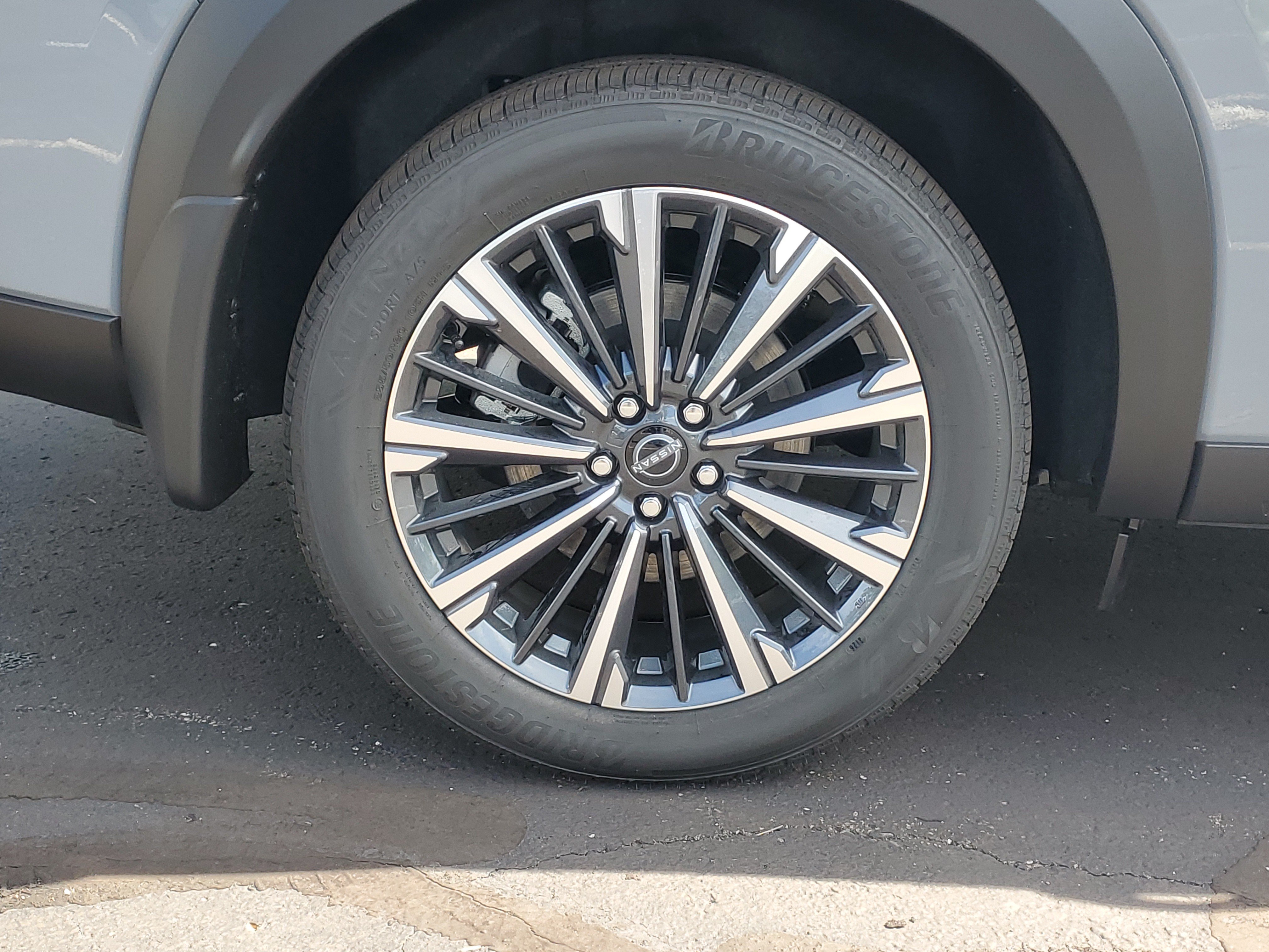 New 2026 Nissan Pathfinder Platinum AWD/4WD image 36