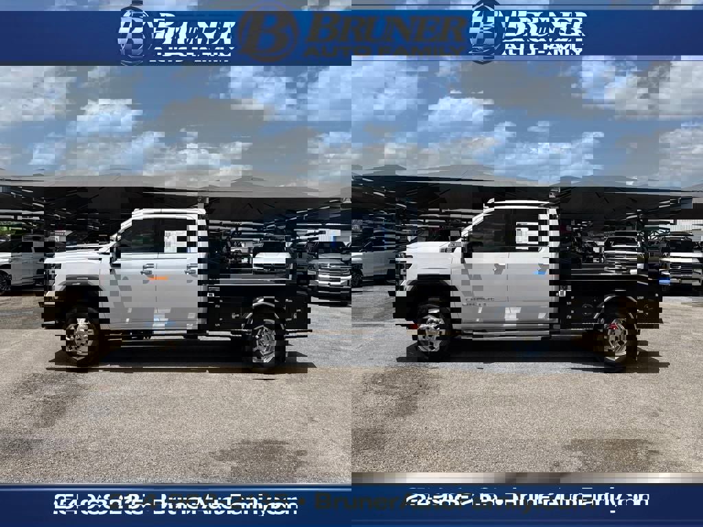 Used 2024 GMC Sierra 3500 Denali w/ Denali Reserve Package image 9