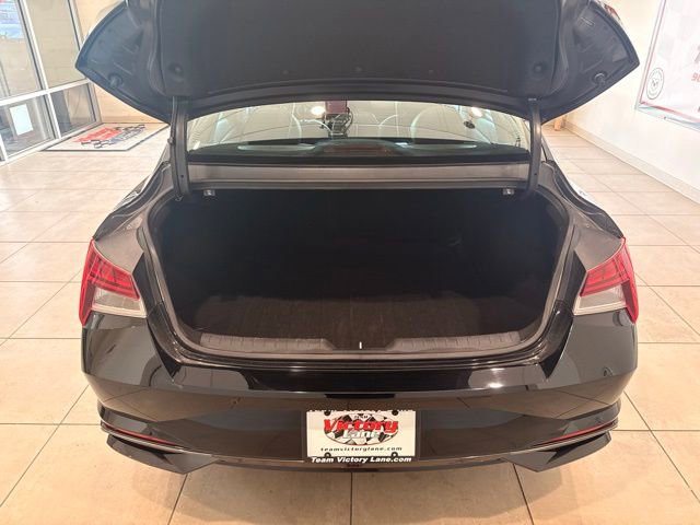 Used 2021 Hyundai Elantra Limited image 5
