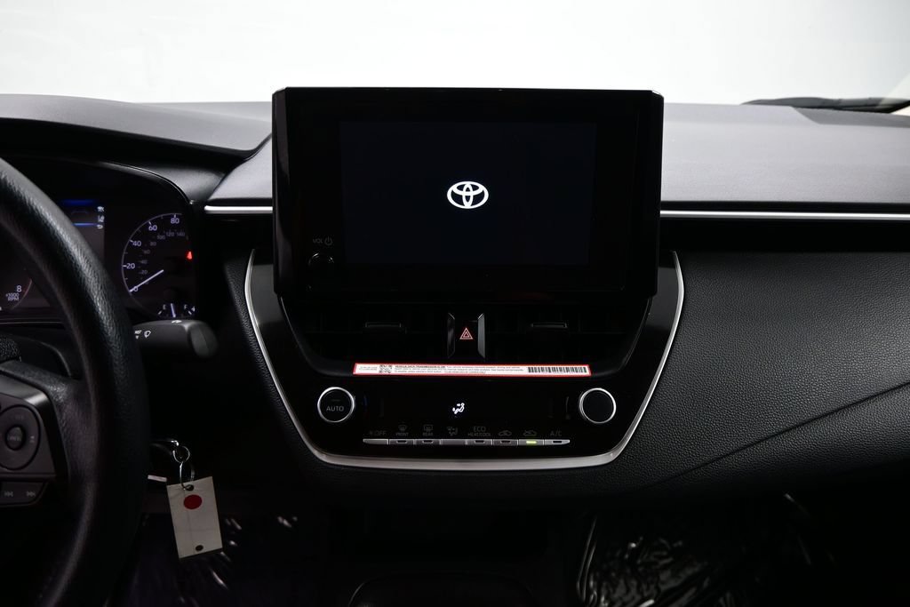 Used 2025 Toyota Corolla LE FWD image 18