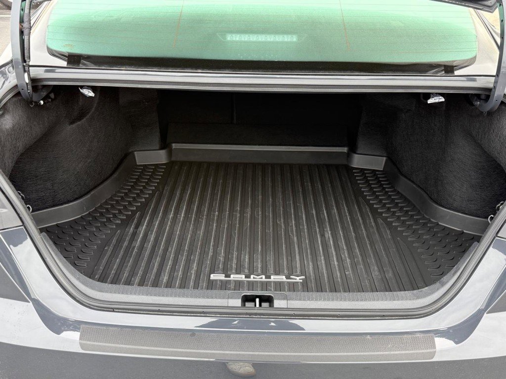 Certified 2025 Toyota Camry SE w/ Convenience Package image 4