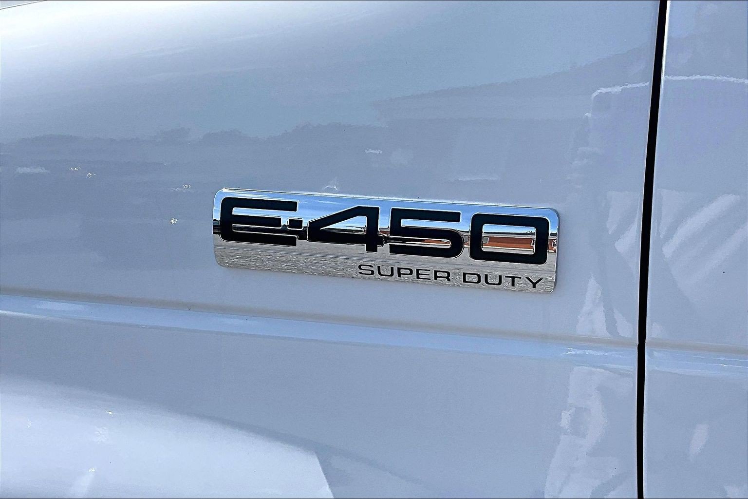 New 2027 Ford E-450 and Econoline 450 Super Duty w/ Power Equipment Group RWD image 12