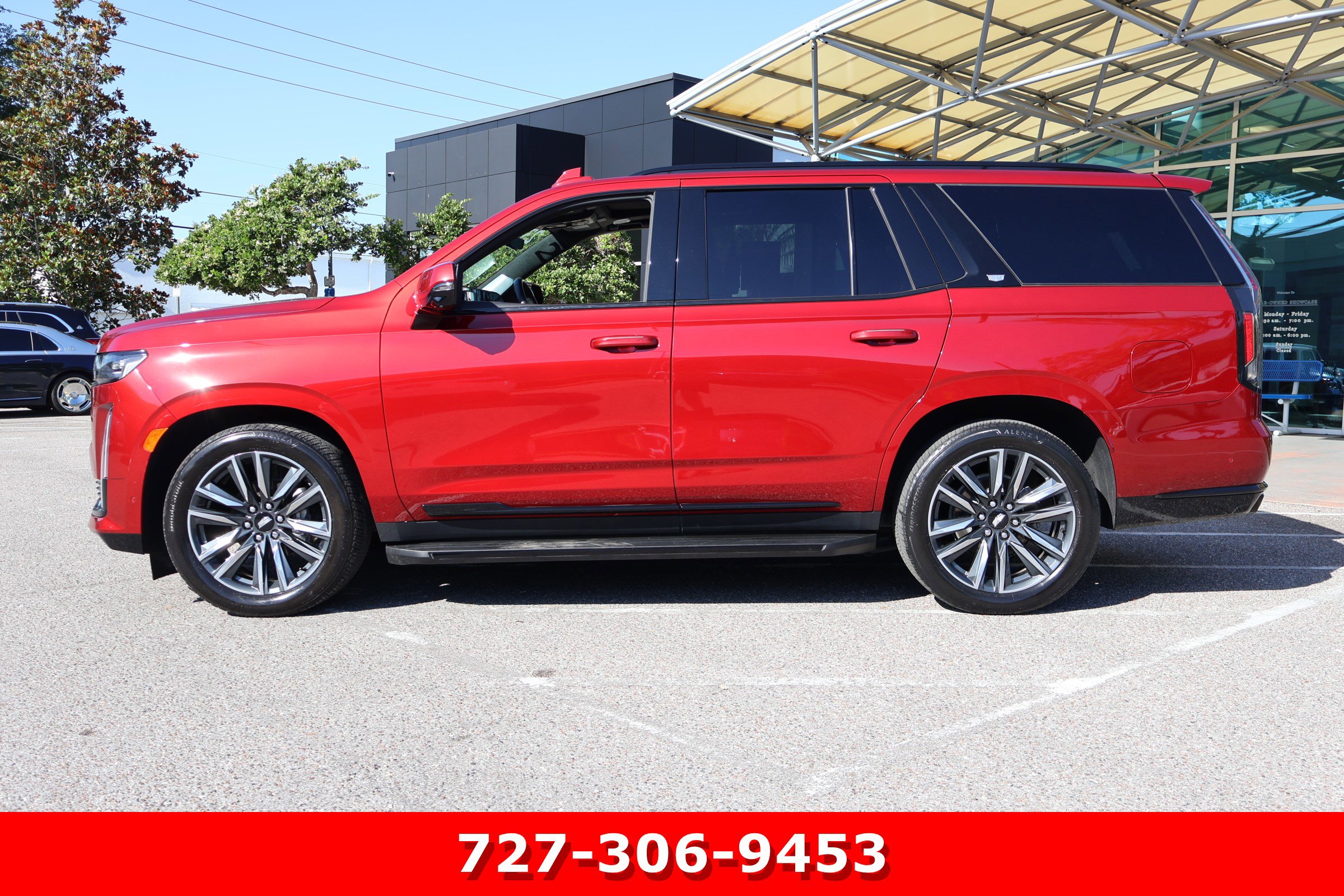 Used 2023 Cadillac Escalade Sport Platinum AWD/4WD image 6