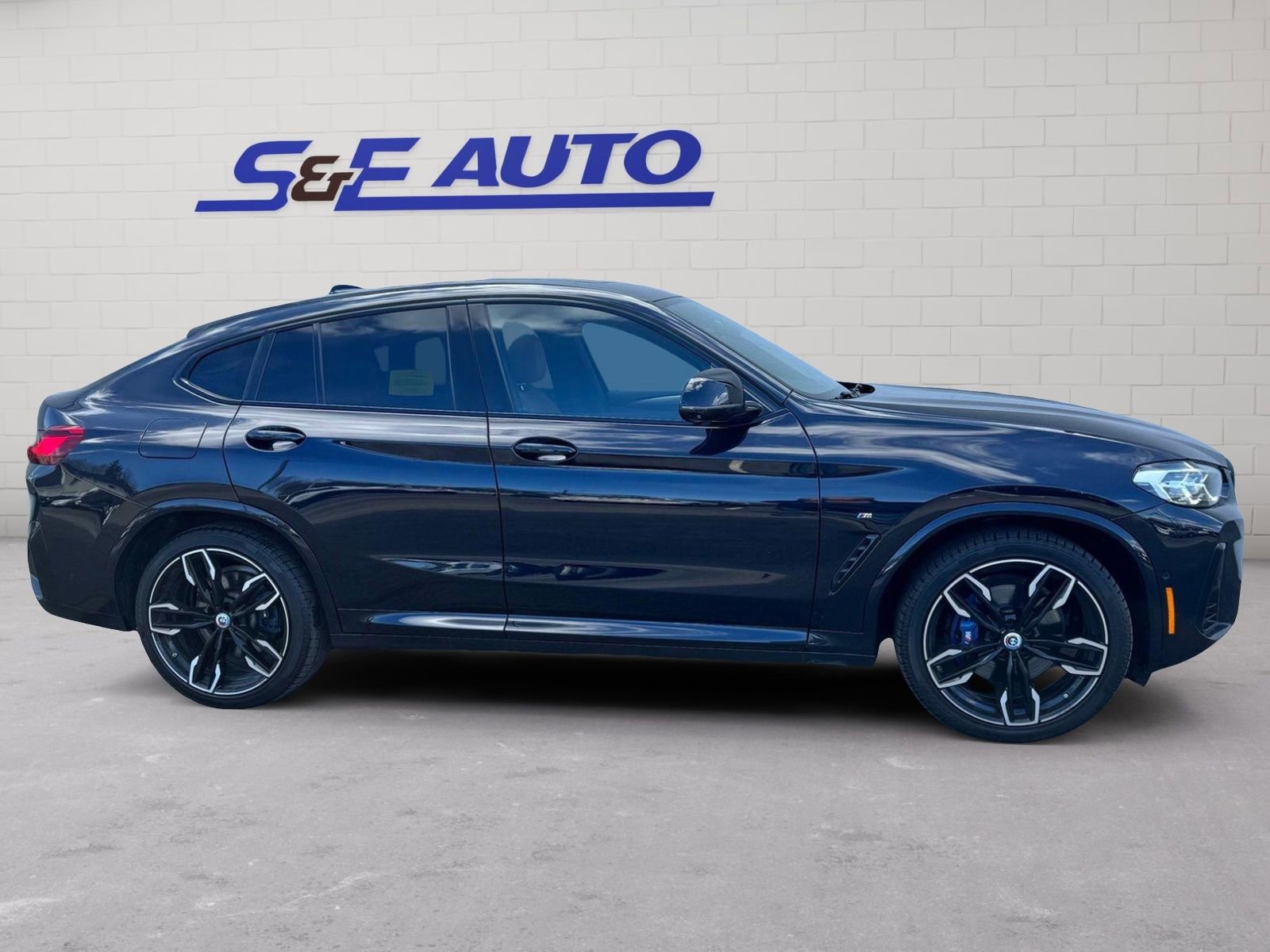 Used 2023 BMW X4 M40i image 7