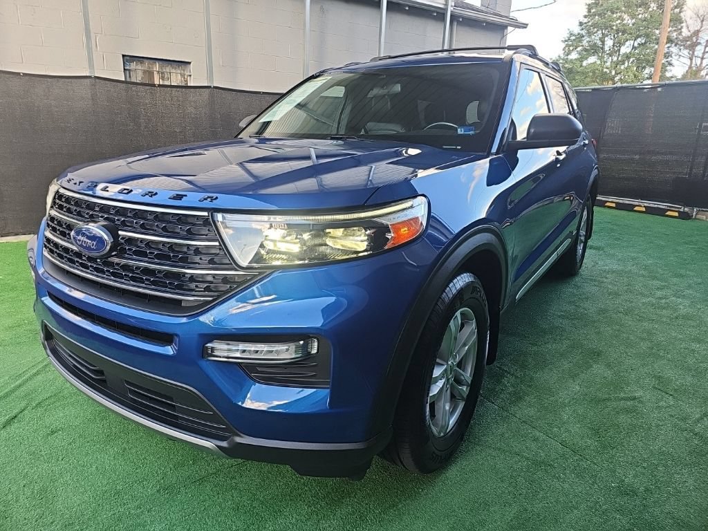 Used 2020 Ford Explorer XLT w/ Equipment Group 202A AWD/4WD image 7