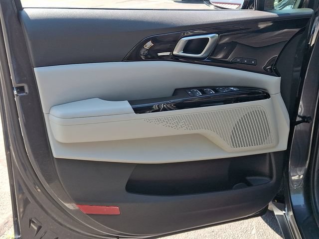 Used 2023 Kia Carnival SX FWD image 12