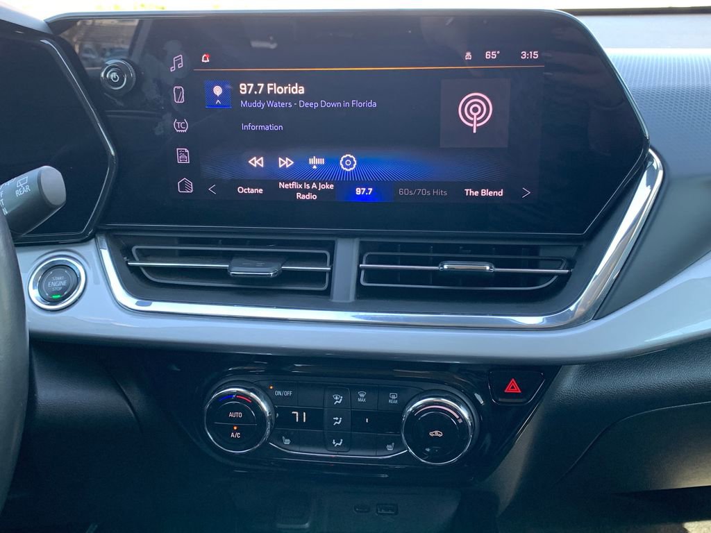 Used 2024 Chevrolet Trax LT w/ Driver Confidence Package image 15